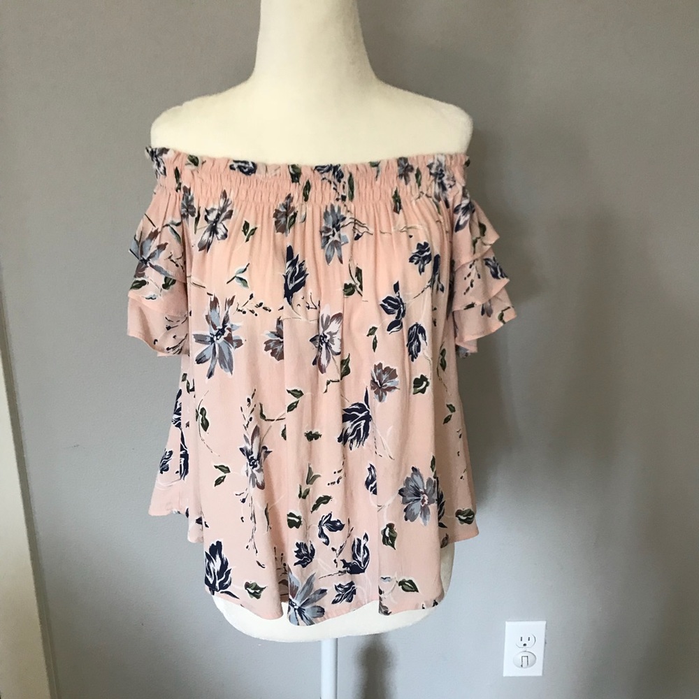 ASTR Off the Shoulder Floral Top